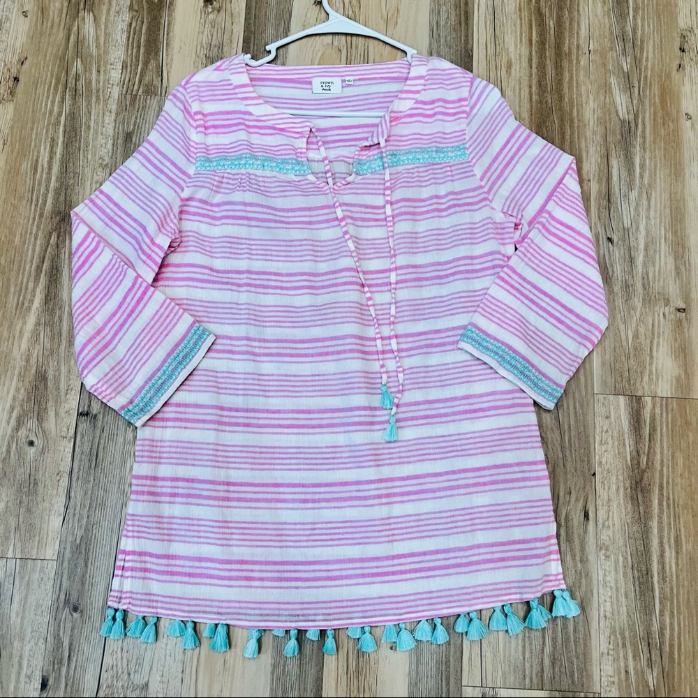 Crown & Ivy Beach cover up tassels sz small